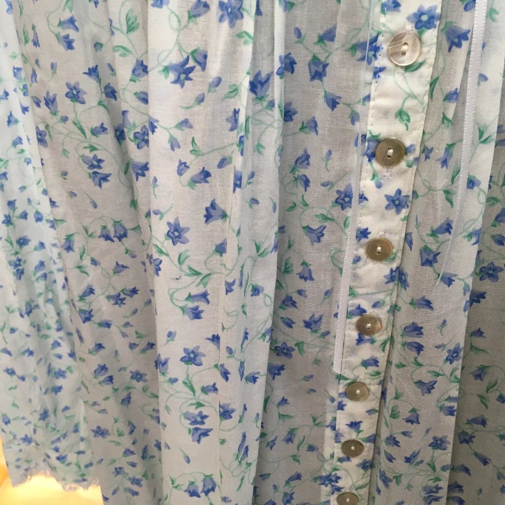 Eileen West Button Front Full Length Gown/Robe with Bluebell Print Size S - Picture 4 of 15